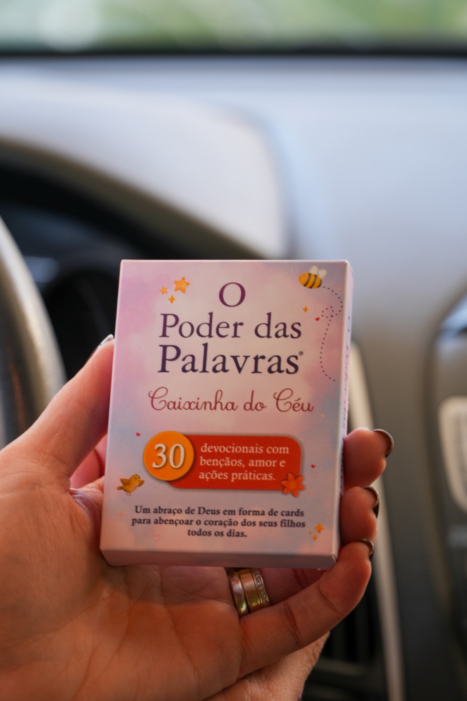 Família usando a Caixinha do Céu